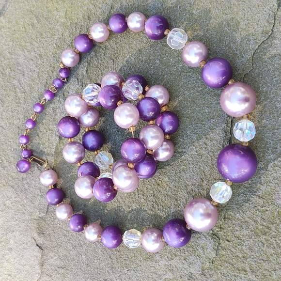 Vintage Jewelry - Glass Aurora Borealis Moonstone Purple 💜 Bead Choker Bracelet SET